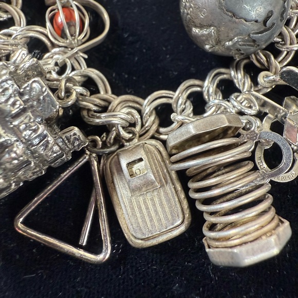 Vintage Moveable LOADED Sterling 925 Silver Articulated Charm Bracelet 89.3 G - Picture 7 of 16